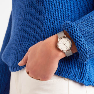 Discontinued I Helvetica Regular, 33mm, klassische Edelstahluhr, MH1.R1210.SM