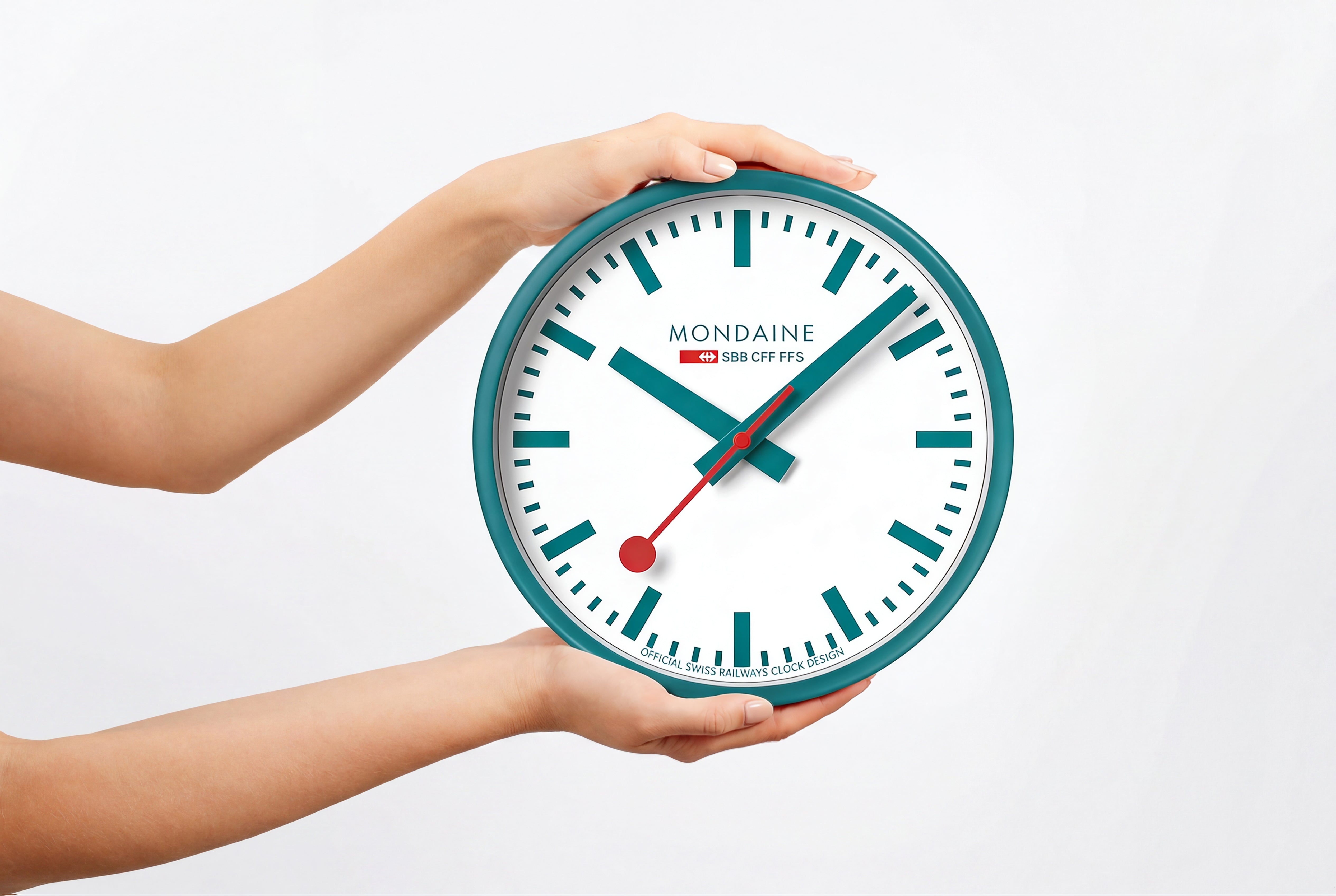 MONDAINE INTRODUCES THE LIMITED EDITION 25CM WALL CLOCK IN