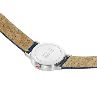 Classic, 36 mm, Tiefseeblaues Uhr, A660.30314.40SBD, Ansicht des Gehäusebodens mit Mondaine Gravur