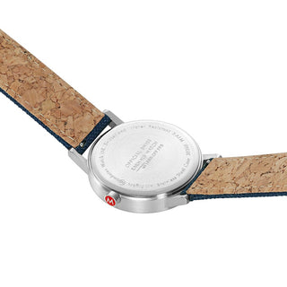 Classic, 40 mm, Tiefseeblaues Uhr, A660.30360.40SBD, Ansicht des Gehäusebodens mit Mondaine Gravur